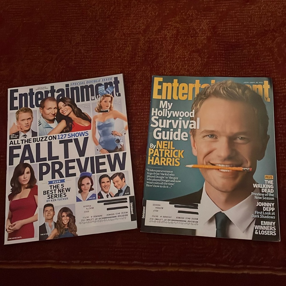Entertainment Weekly (2 issues) 2011